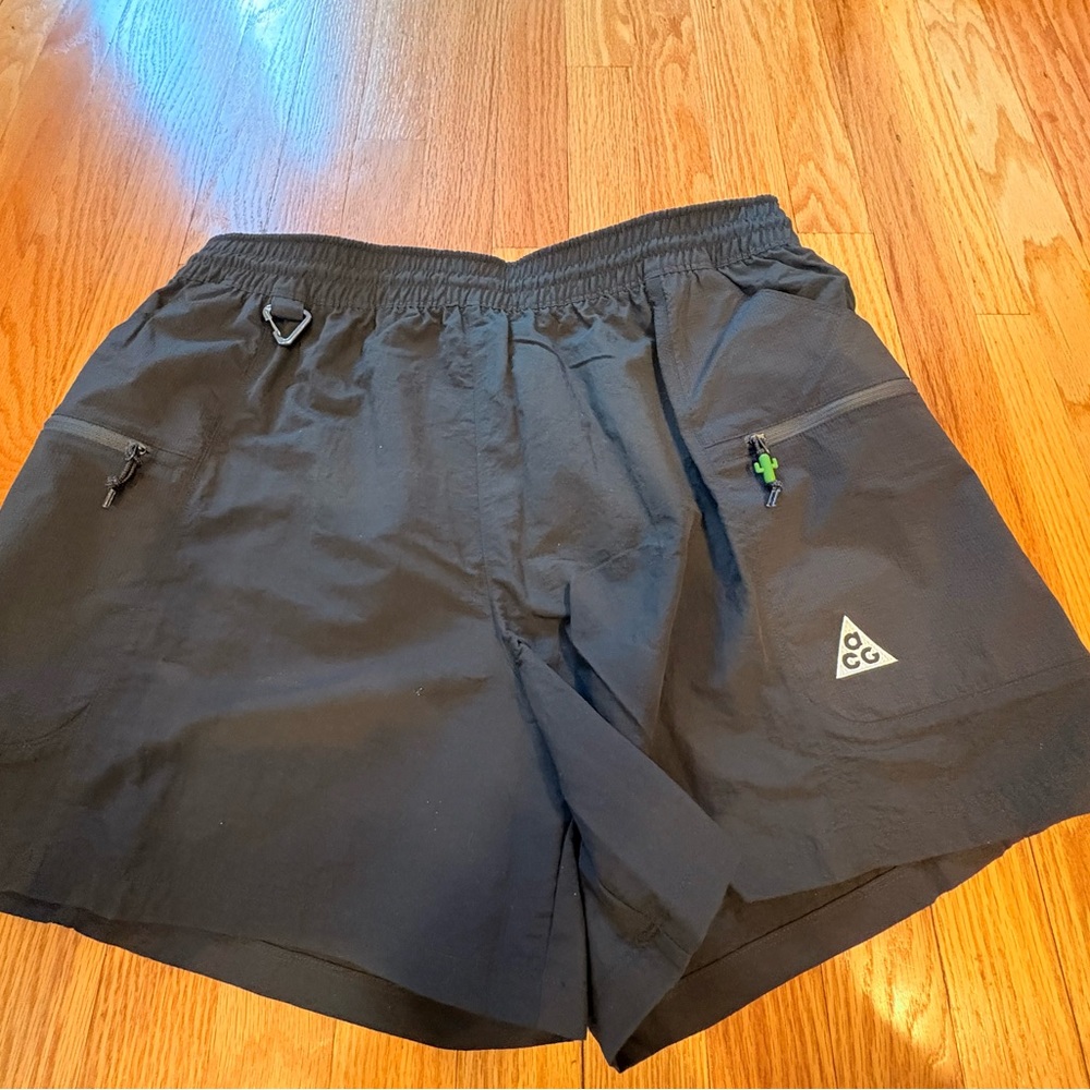 Nike ACG Deathbloom Hiking Shorts Women’s Large New W Tags $80 Retail